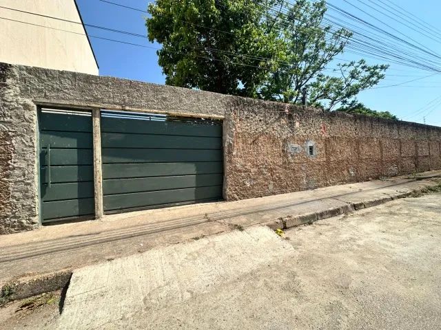 CASA AMPLA PARA LOCAÇÃO - SETOR LESTE | QUADRA 33