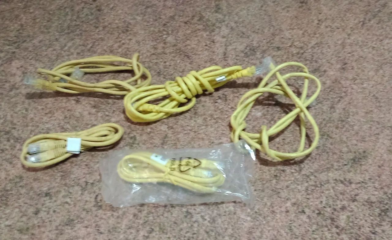 Lote R$ 30,00. Cabos de Rede Ethernet RJ45  P/Moldens e outros. Func. Perfeitamente . 