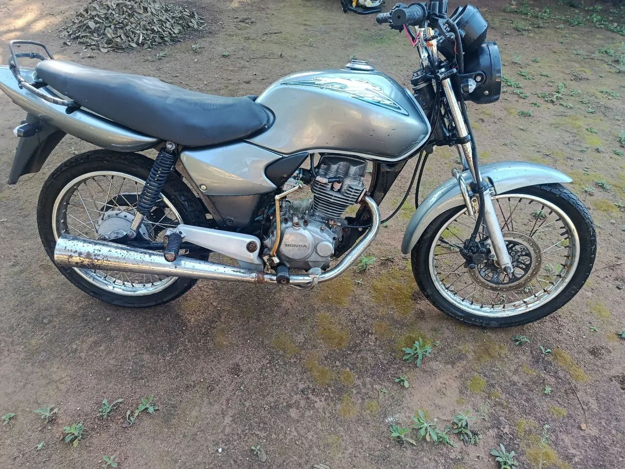 Titan 125 2001