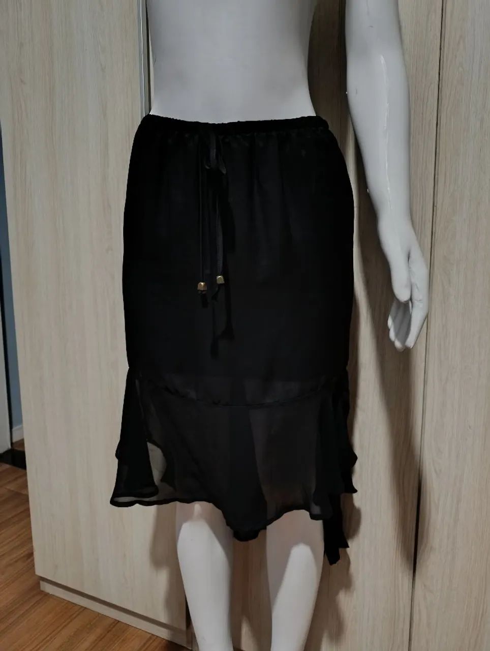 Saia longa preta de tule  - Foto 3