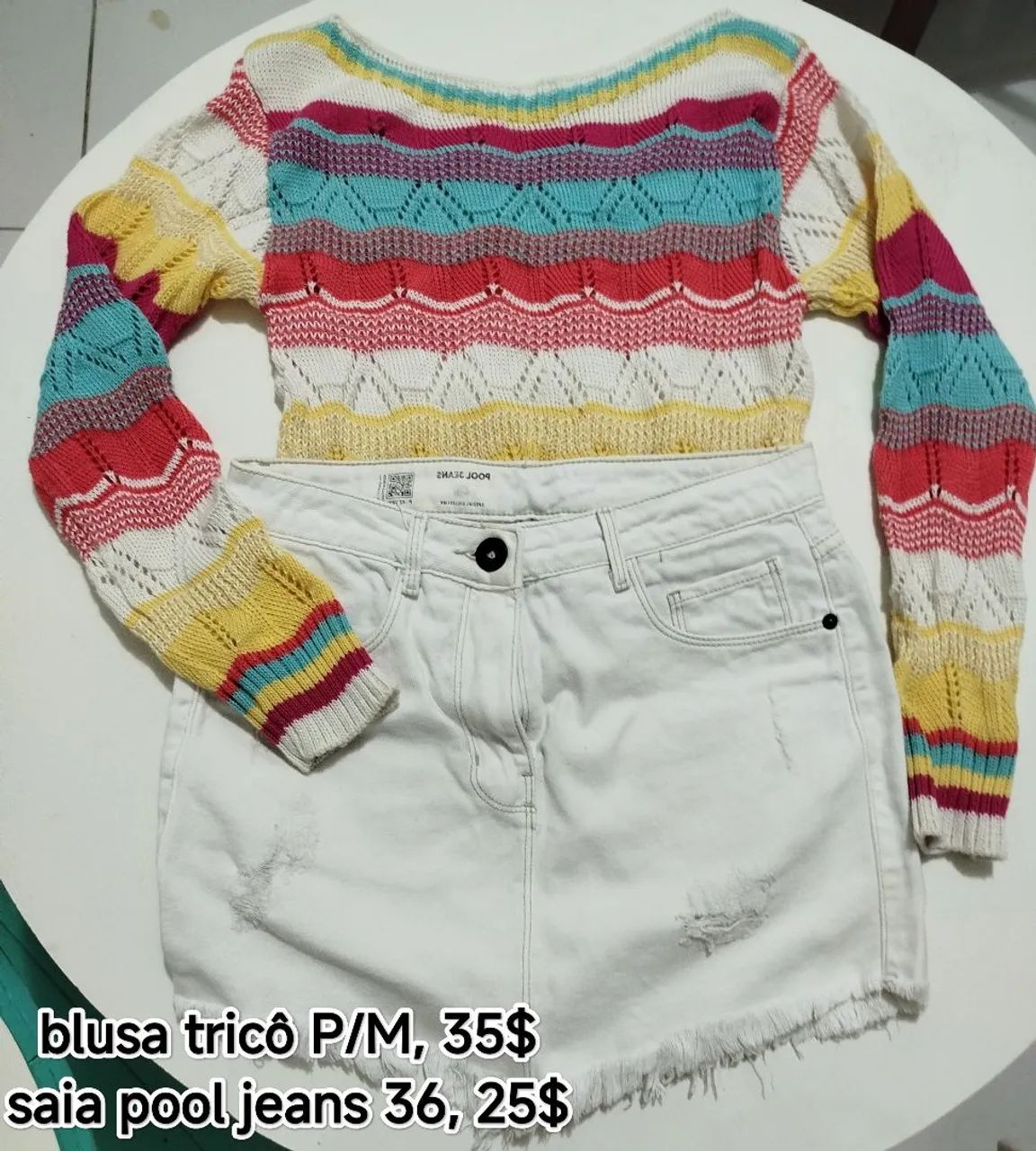 Blusa tricô. Saia 36