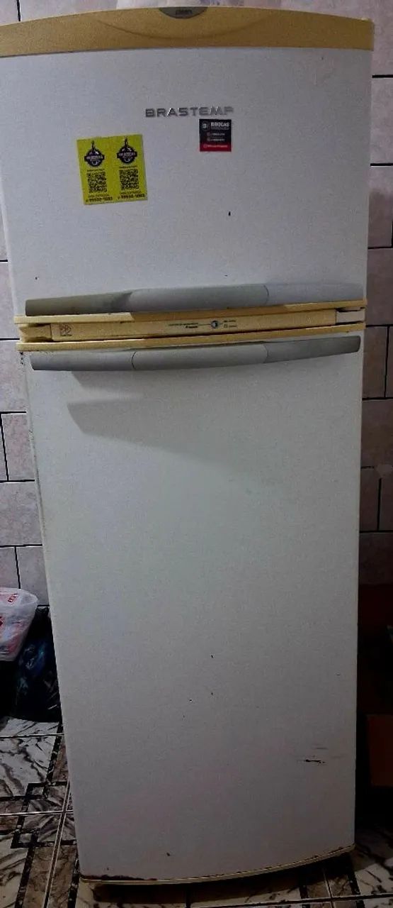 Vendo geladeira 