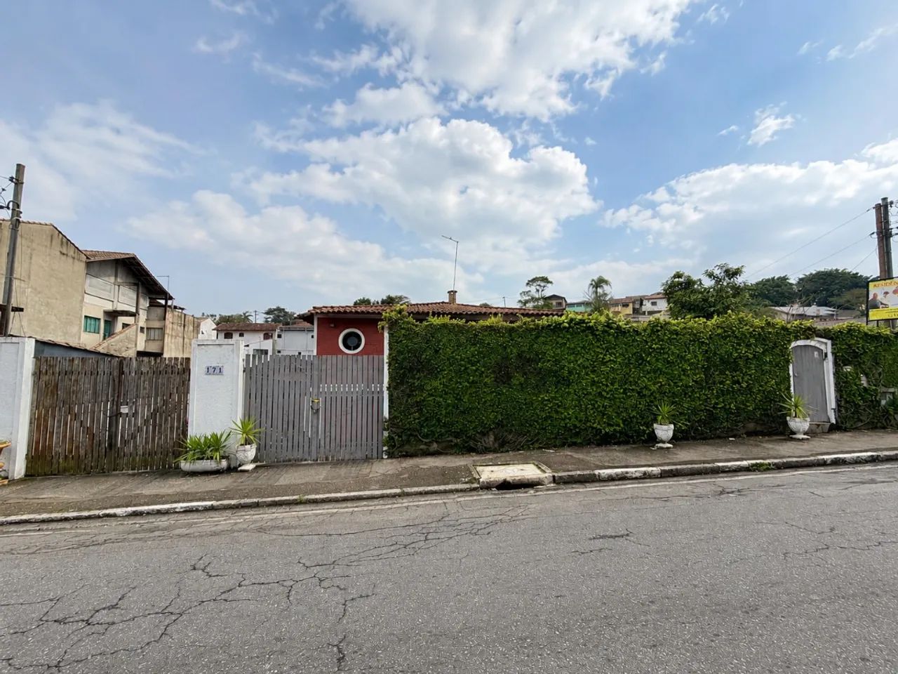 Casa comercial para venda em Suíssa, 470m²