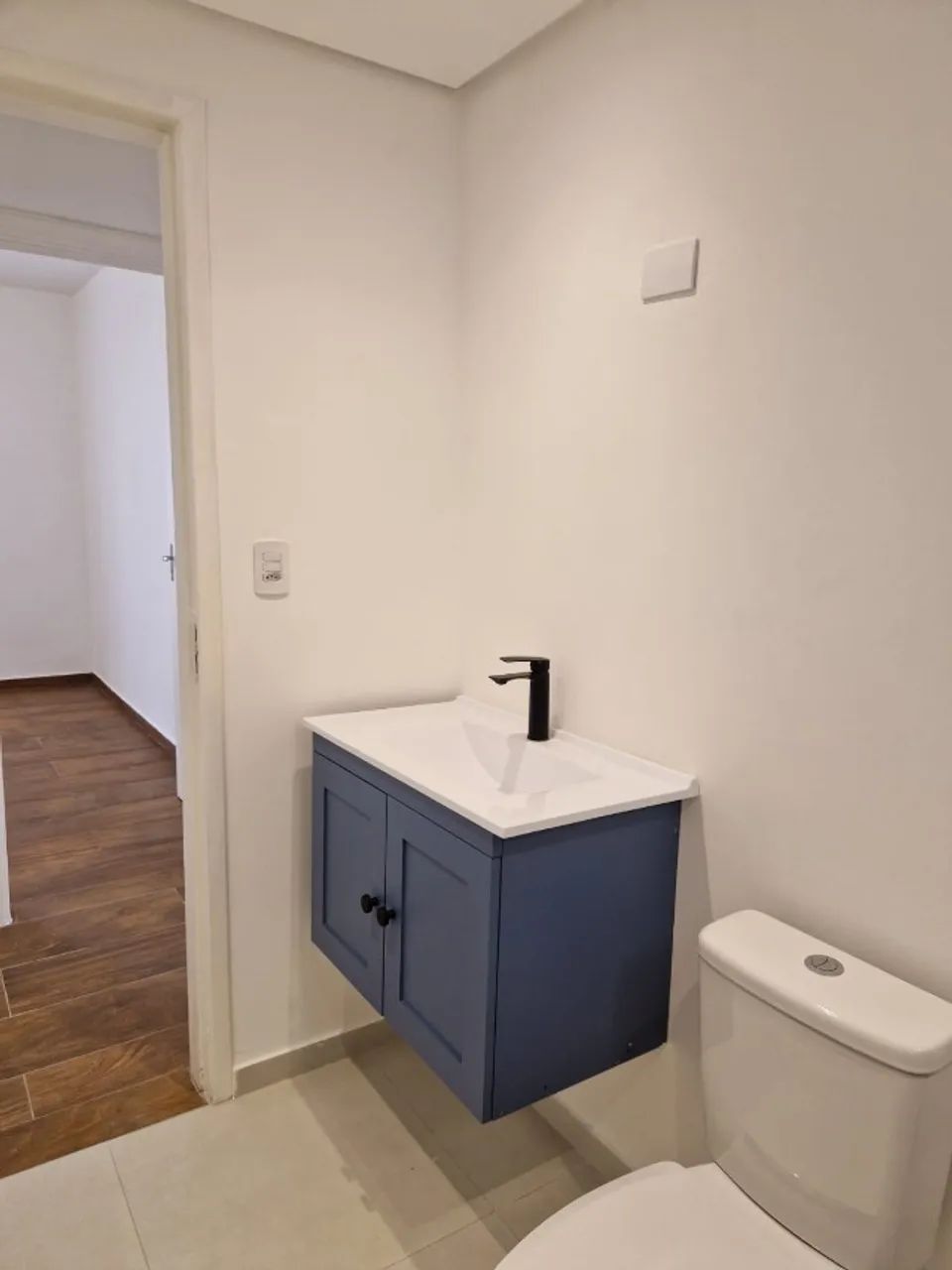 Apartamento 90m² com cara de casa. Totalmente renovado. É entrar e morar. - Foto 3
