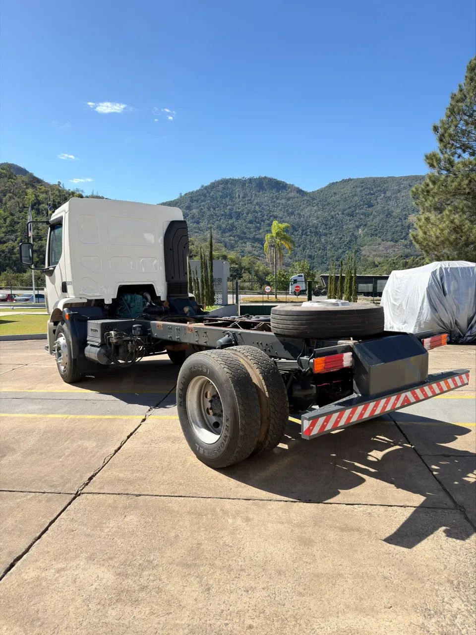 VOLVO VM 220 4X2R 2014 - Foto 5