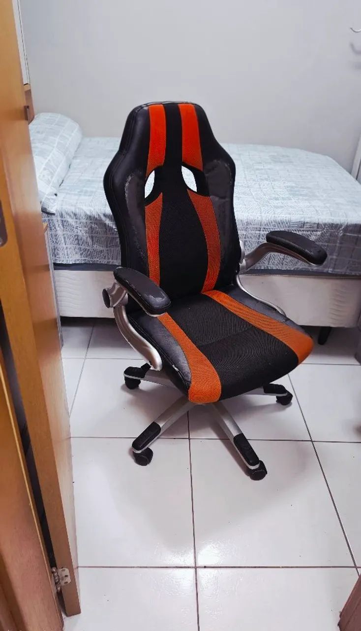 Cadeira Gamer Rivatti usada