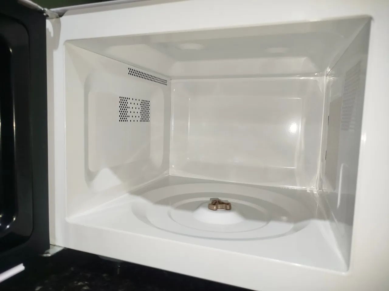 Microondas Panasonic 20L 127v IMPECÁVEL, funcionando 100%, bem conservado, sem observações - Foto 6