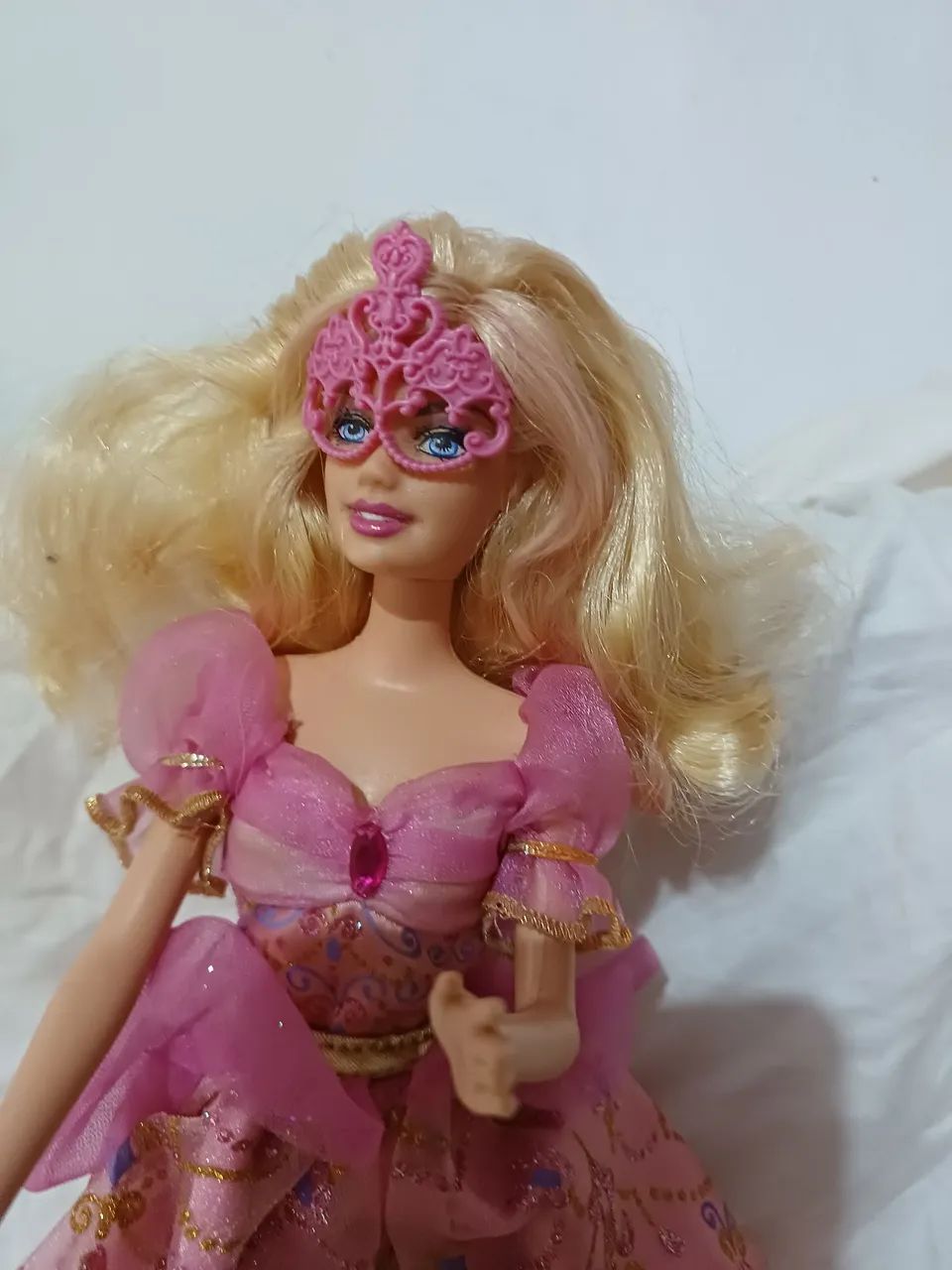 Boneca barbie  mosqueteira  perfeita .