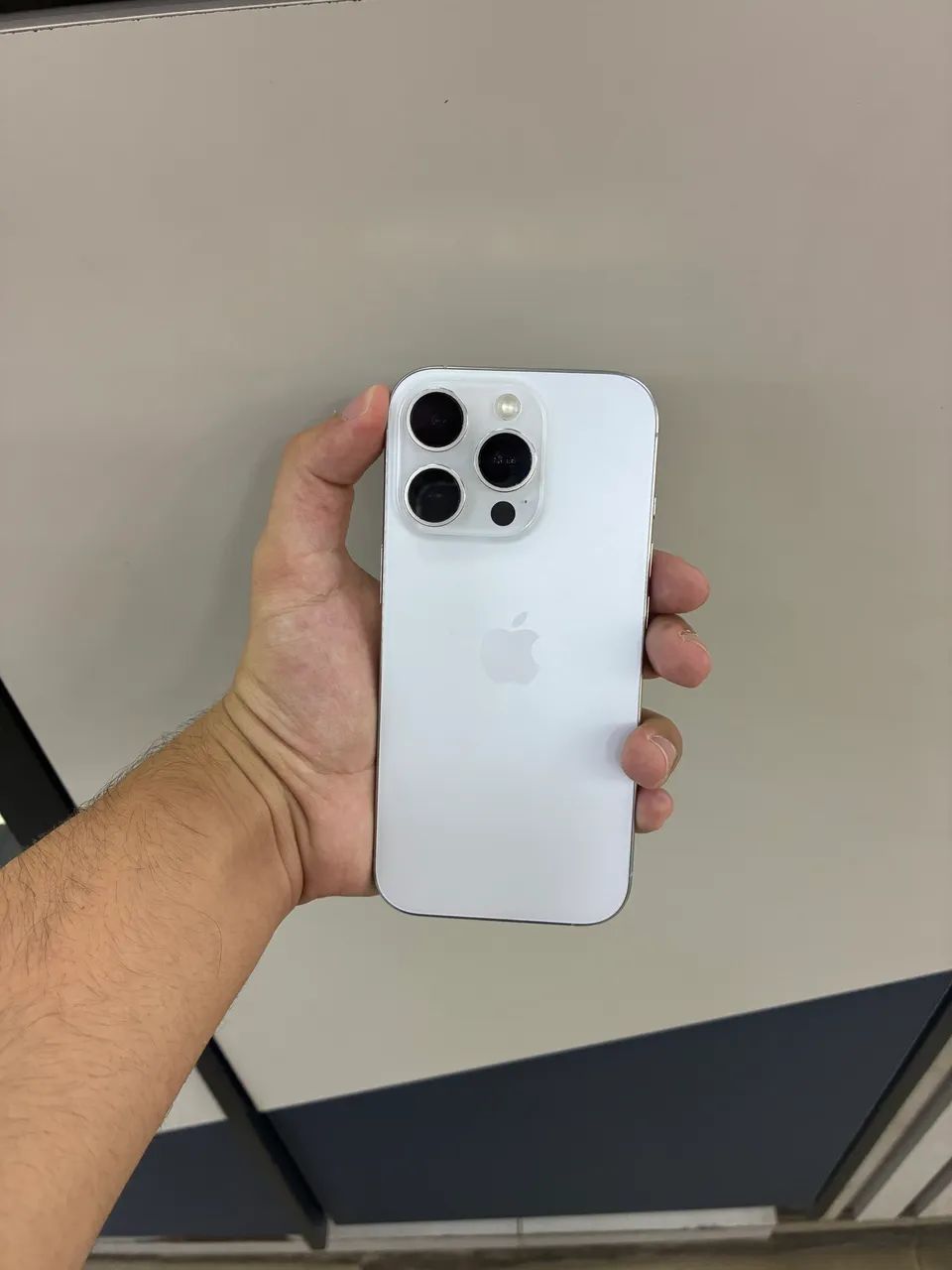 IPHONE 16 PRO 128GB (AMERICANO)