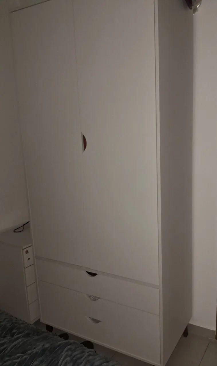 Guarda-roupa slim Tokstok
