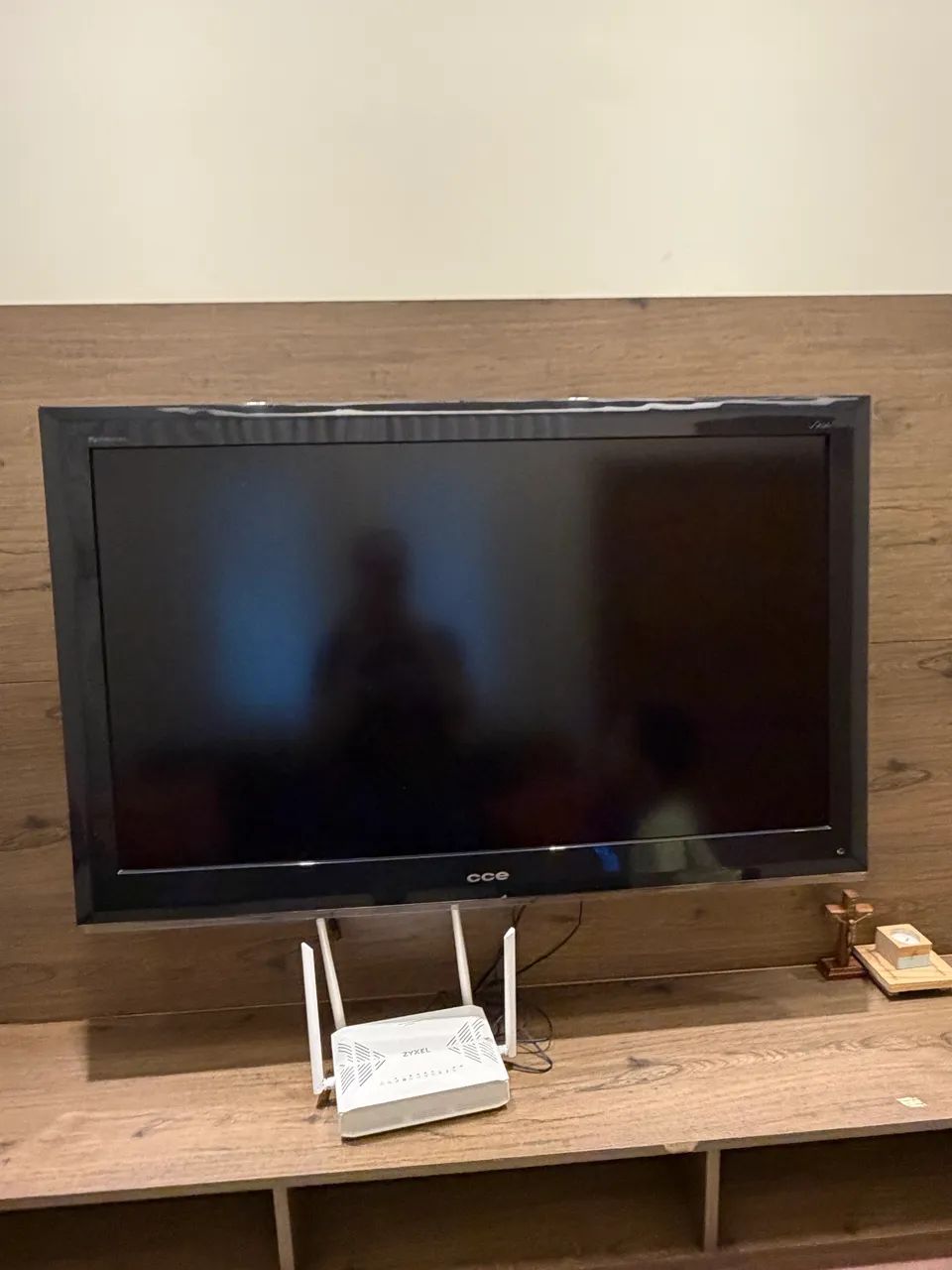 TV CCE 42 polegadas +painel - Foto 2