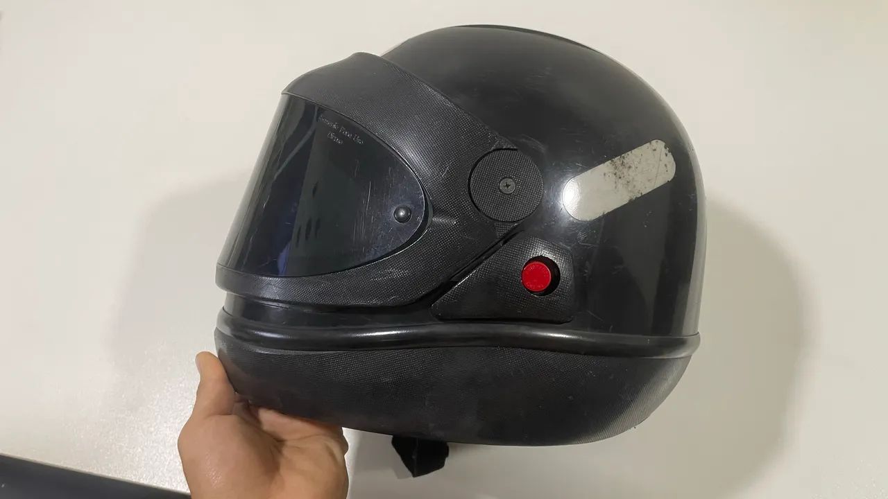 Capacete preto