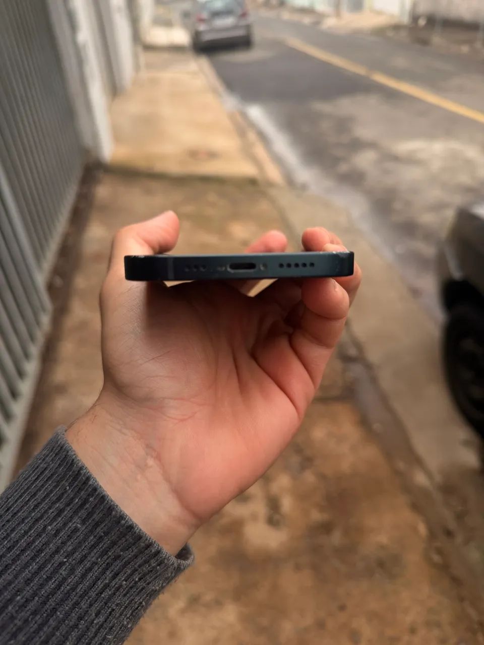 iPhone 13 preto - 128gb  - Foto 3