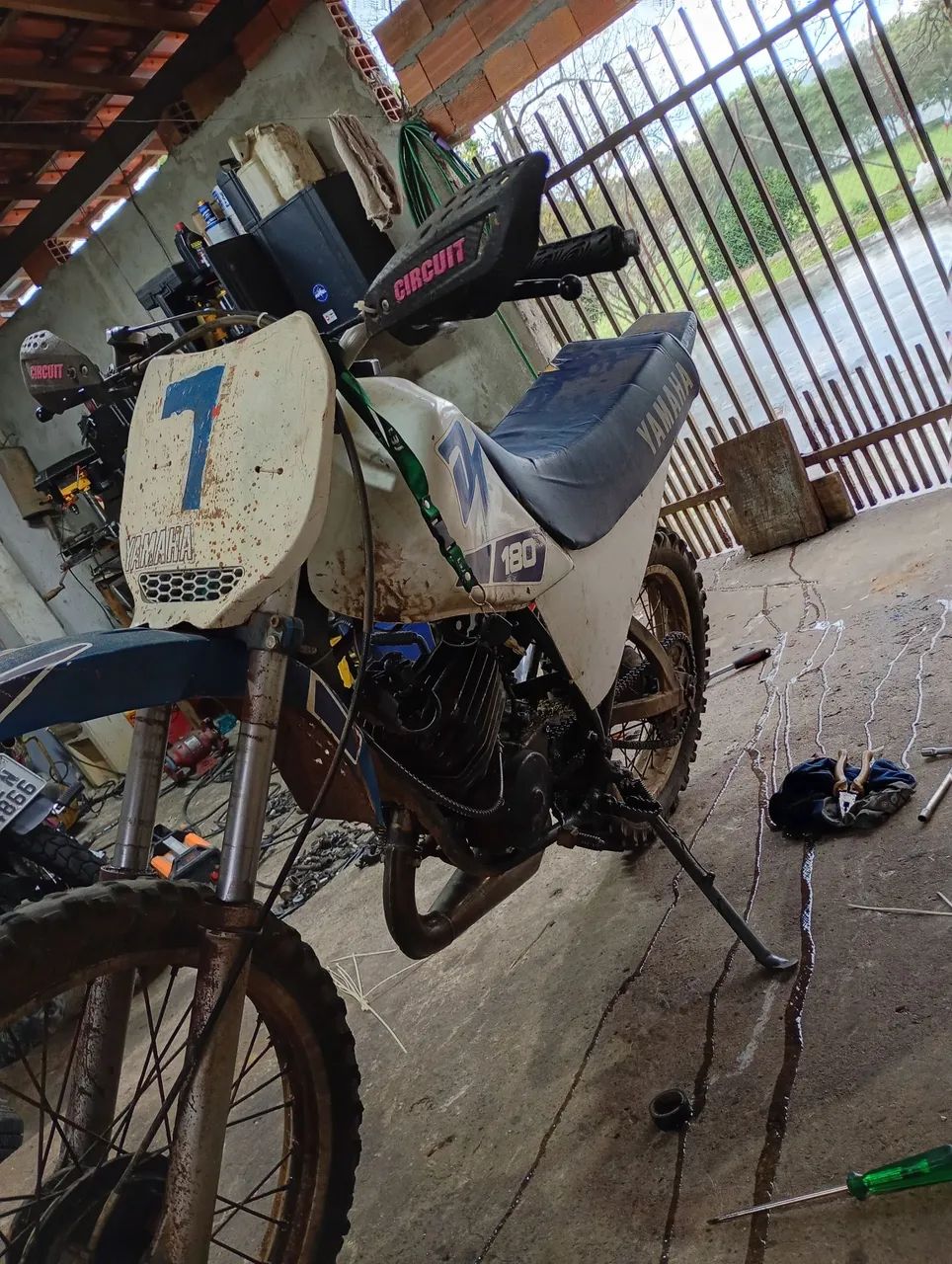 Dt 180 motor feito inteiro chama 