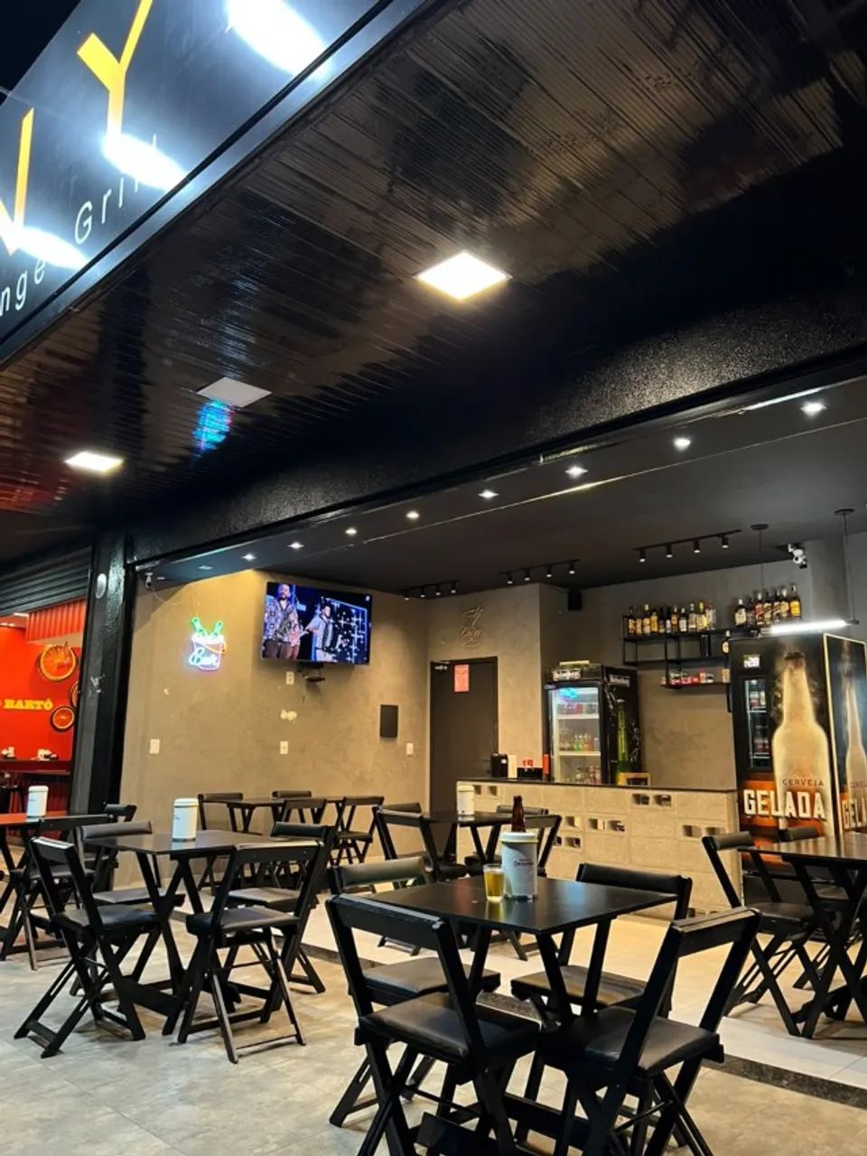 PASSO PONTO COMERCIAL EM SAMAMBAIA + ESTRUTURA COMPLETA PARA ALIMENTAÇÃO - Foto 2
