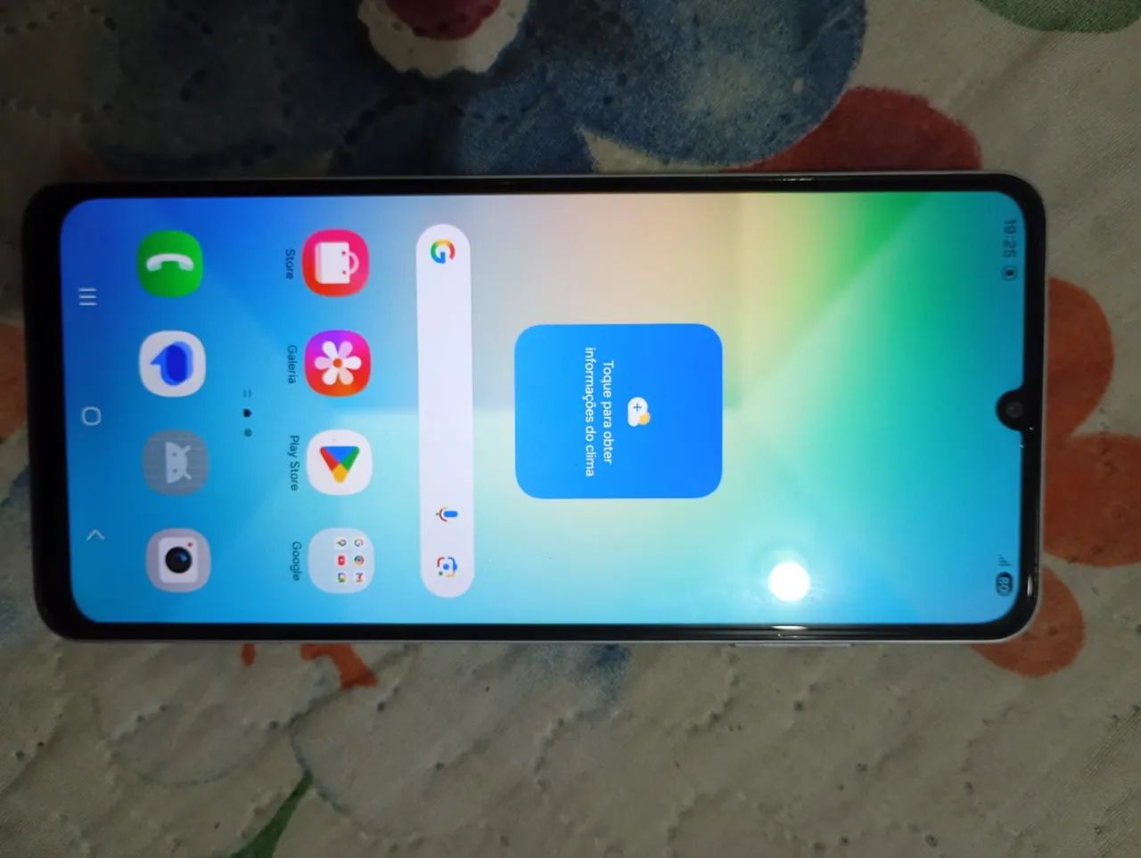Telefone celular novo 