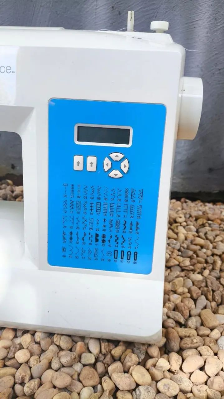 Máquina de costura - Foto 2