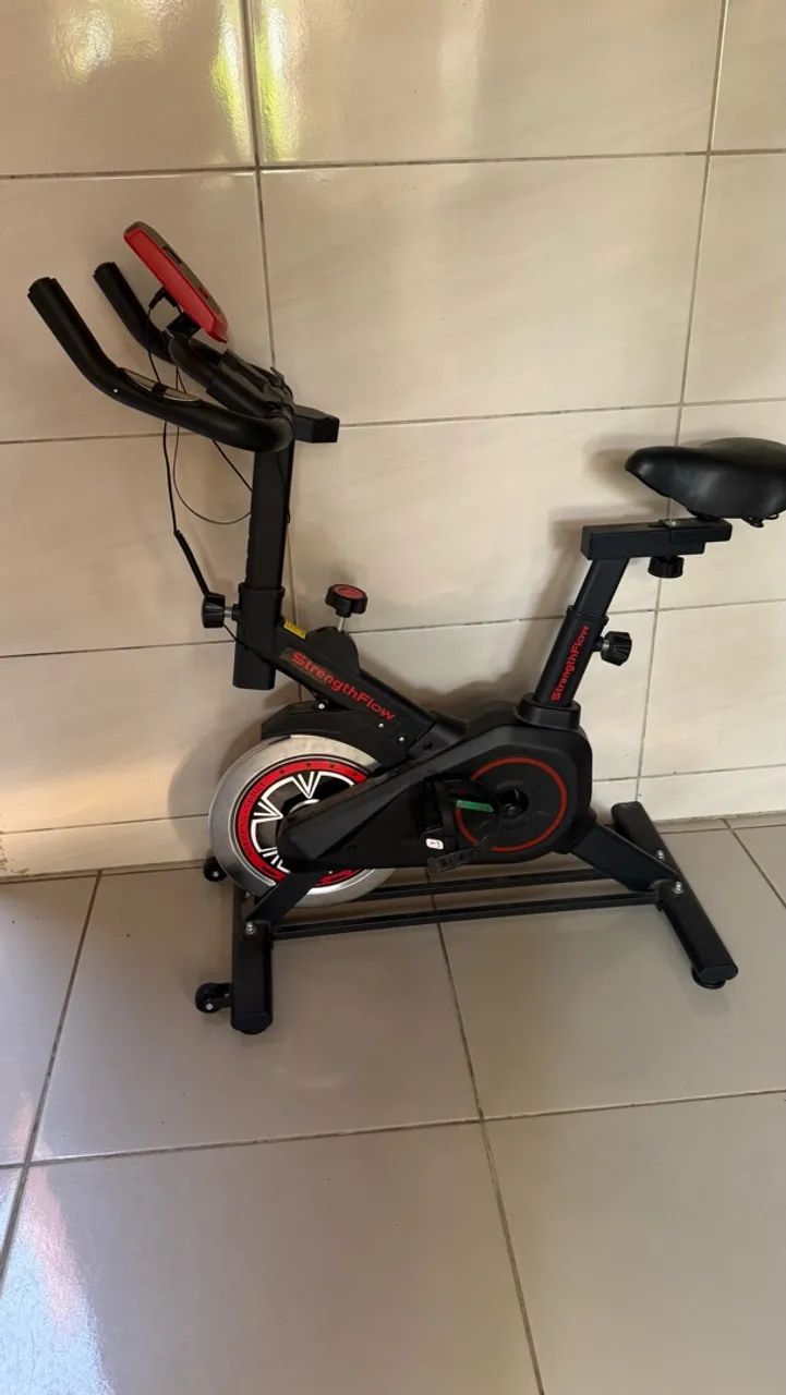 Bicicleta ergométrica esta nova pouco usada - Foto 2