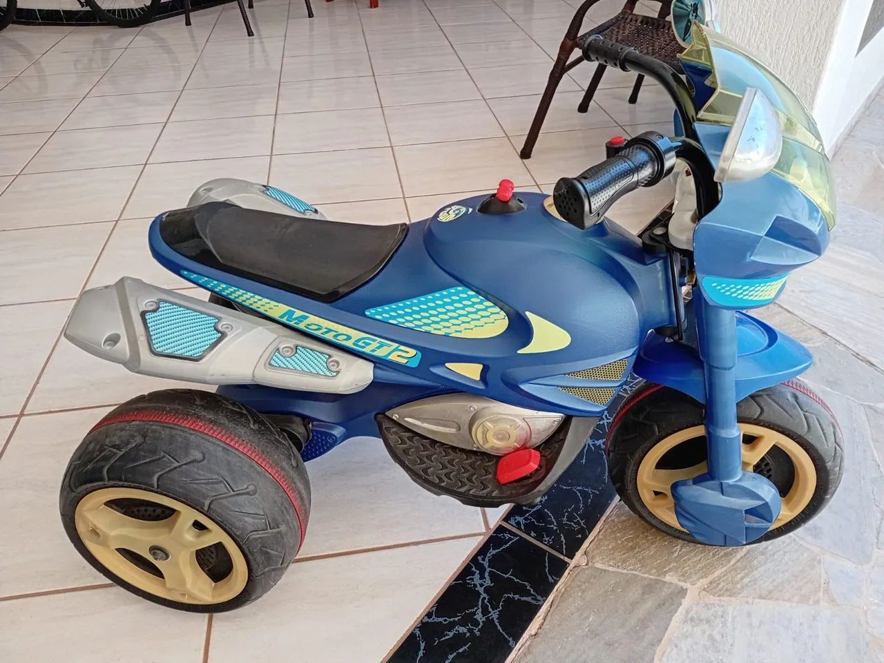 Moto elétrica infantil 