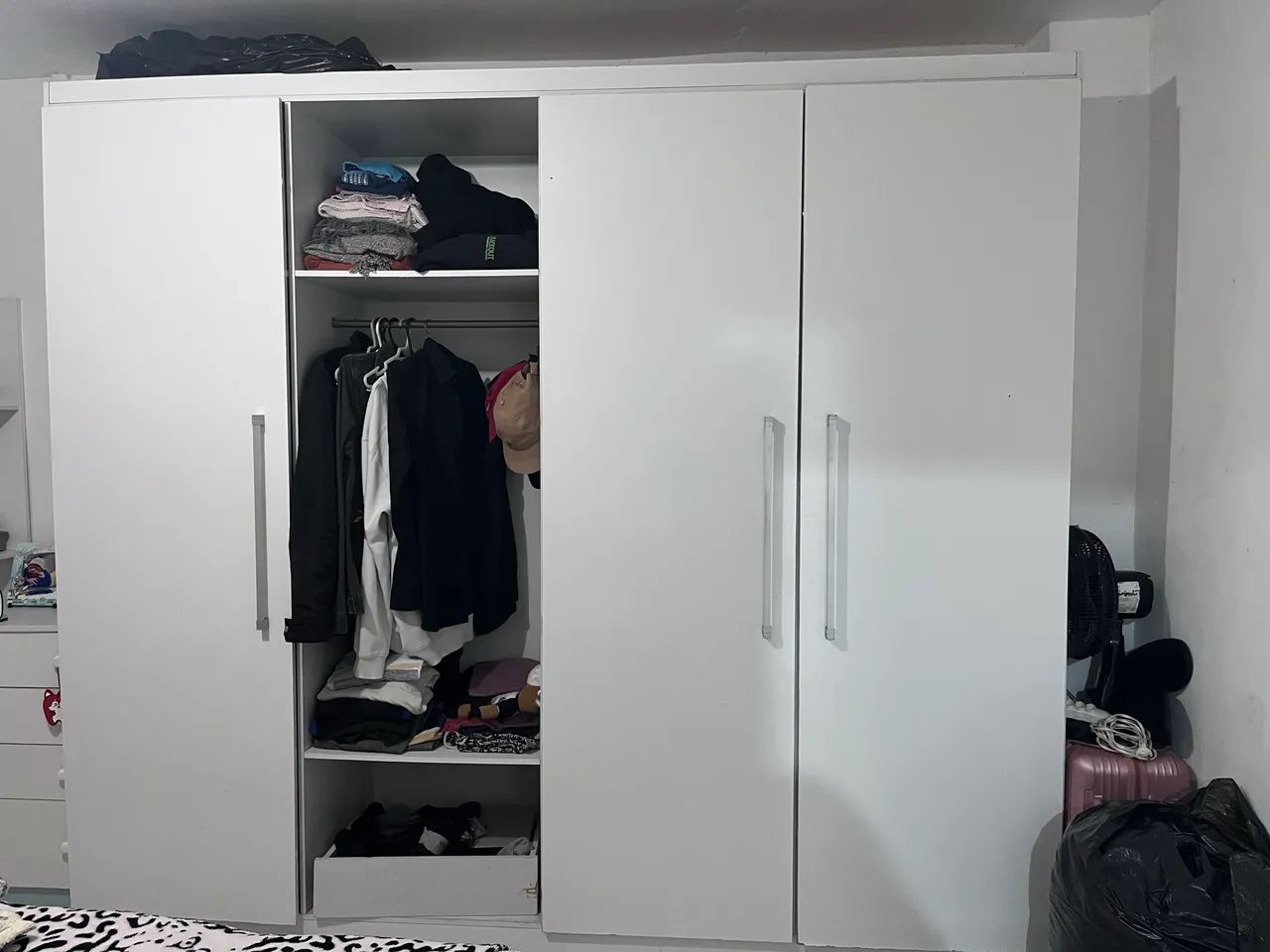 DOAÇÃO guarda roupa casal