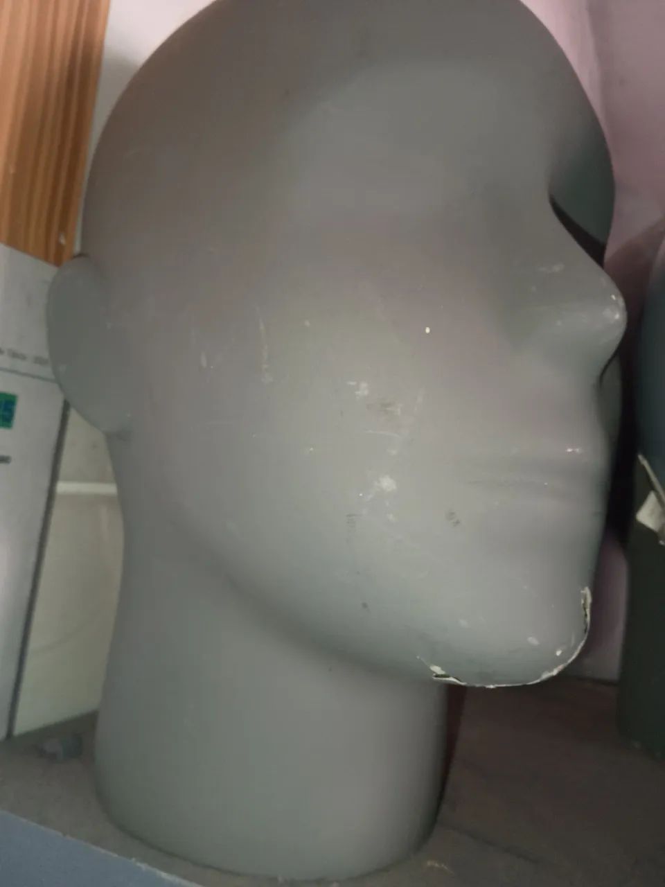 Cabecas manequins bonés óculos  - Foto 3