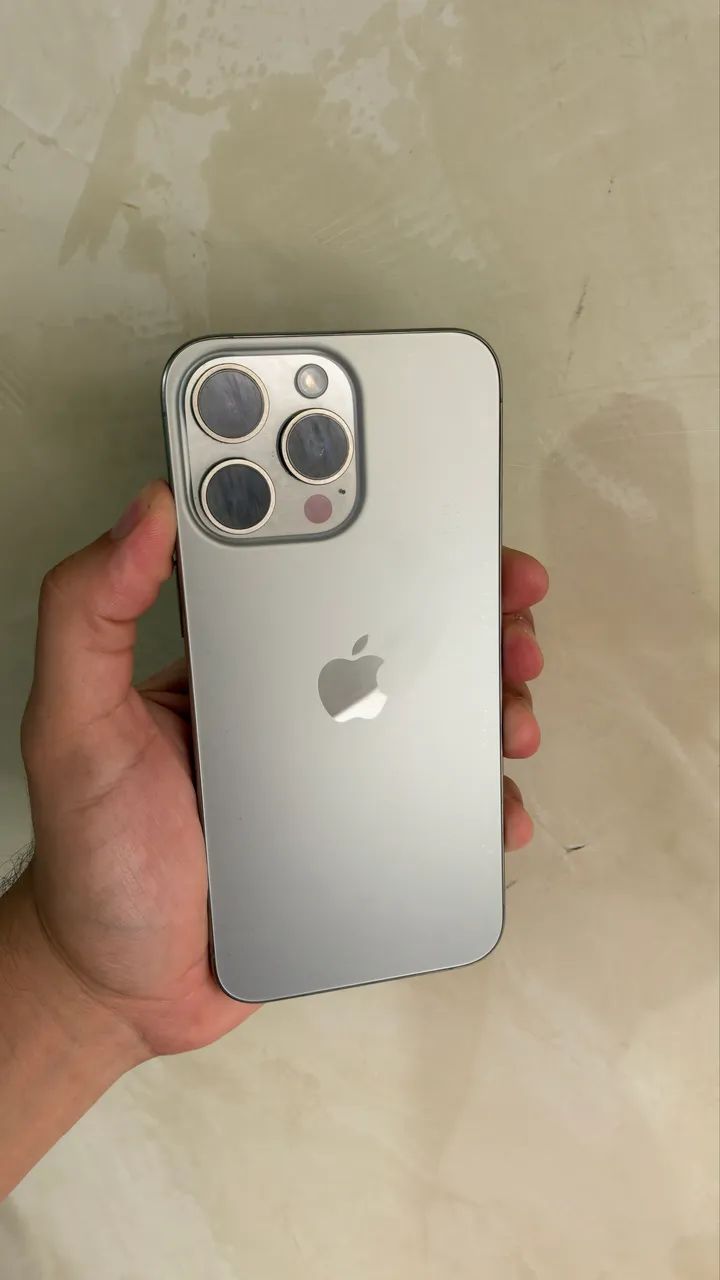 iPhone 15 pro Max 256 gb - Único dono sem detalhes 