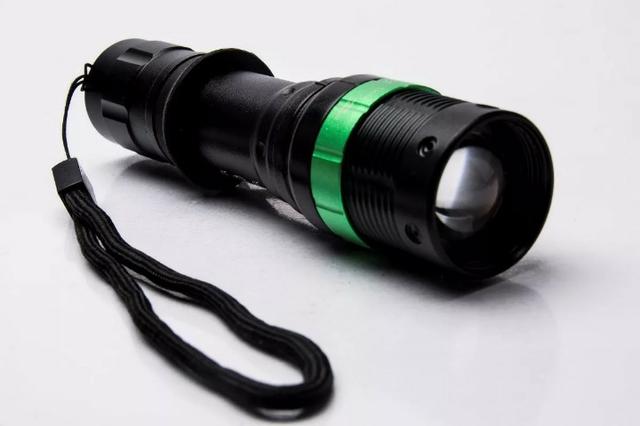 Lanterna Tática Camping Hx-109 Power Style 980000w - Foto 5