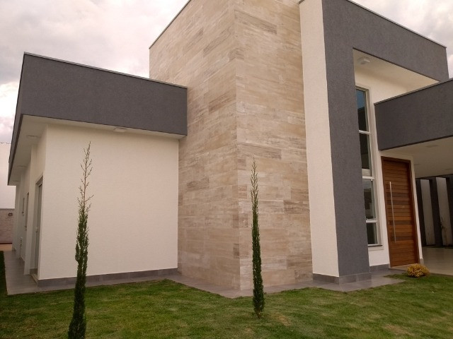 Samuel Pereira oferece: Casa Nova RK Centauros Sobradinho Piscina Churrasqueira 3 suítes