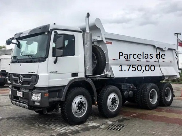 MERCEDES-BENS ACTRO 4844 8X4 2016 CAÇAMBA ROSSETTI ENTRADA COM PARCELAS COM SERVIÇO.