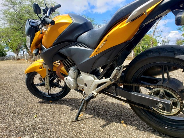 CB 300