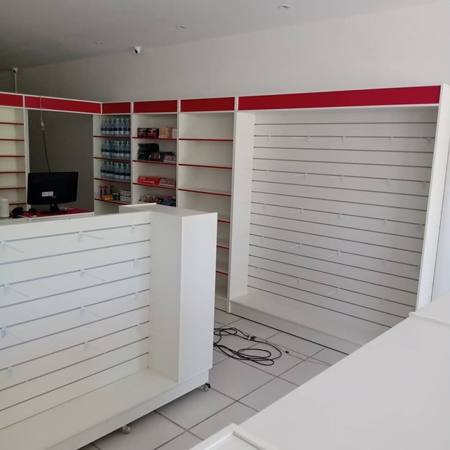 Estantes em MDF branco - Foto 5