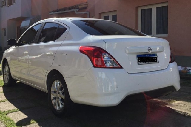 VENDE-SE NISSAN VERSA SL COMPLETO
