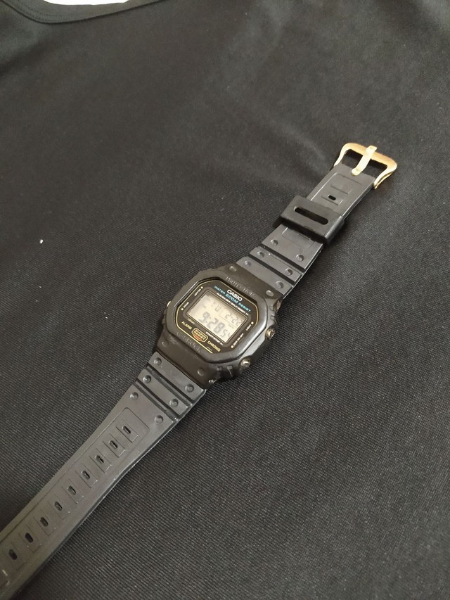 Casio G Shok DW 5600 Série ouro - Bijouterias, relógios e acessórios -  Soteco, Vila Velha 1005257958 | OLX