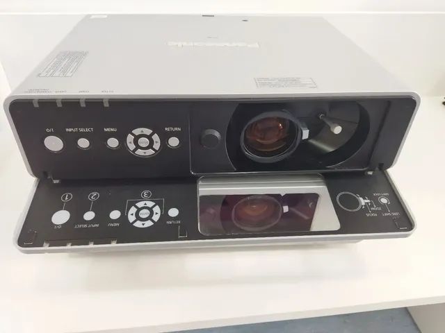 Projetor Panasonic Pt-F200U