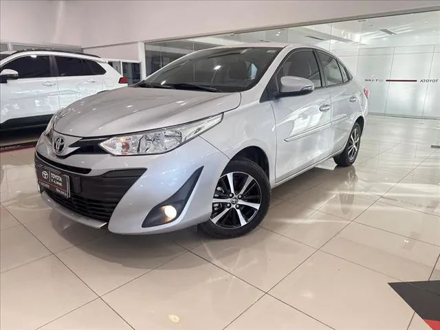 TOYOTA YARIS 1.5 16V Sedan XS Connect