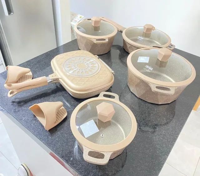 Kit de Panelas Moncoc Série Luxo Ferrara + Faqueiro de Brinde