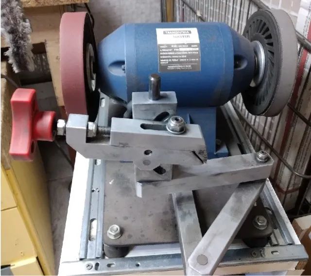 Equipamento afiação de facas e tesouras