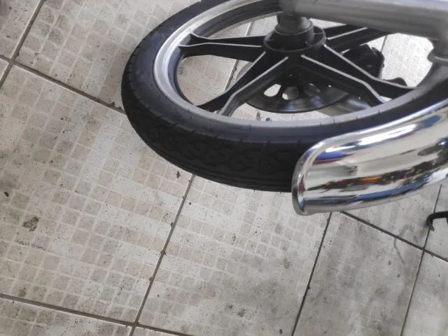 Suzuki Intruder 125 muito economica - Foto 2