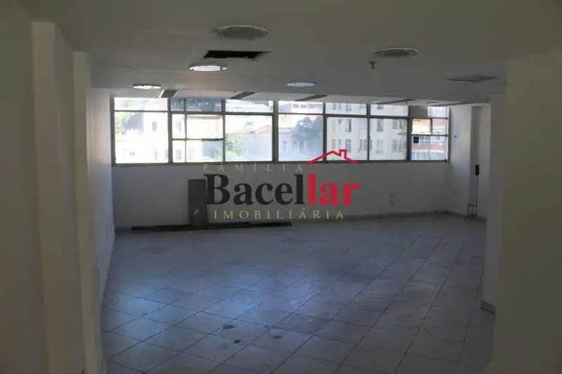 Prédio, 9 Pavimentos, sobreloja, Cobertura com vista panorâmica. Centro - Foto 8