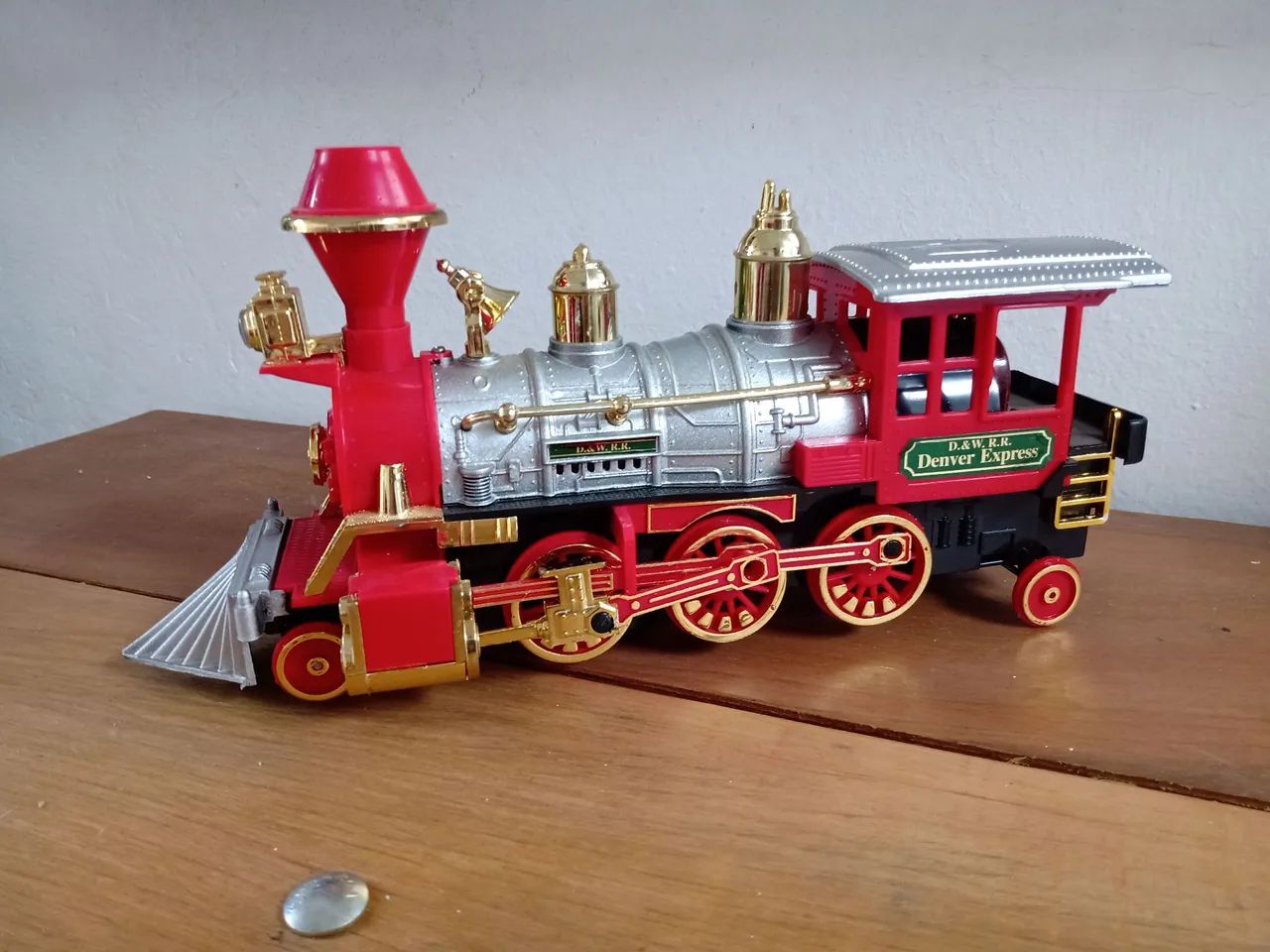 Trem de brinquedo antigo - Foto 2