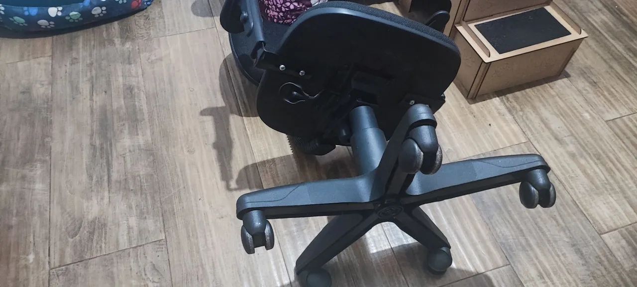 Cadeira de escritório ótimo estado  - Foto 4