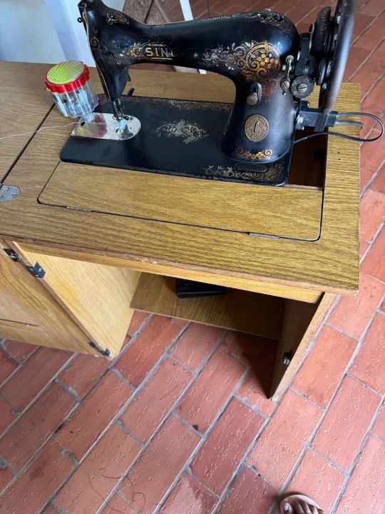 Máquina de Costura Antiga singer JA457131 