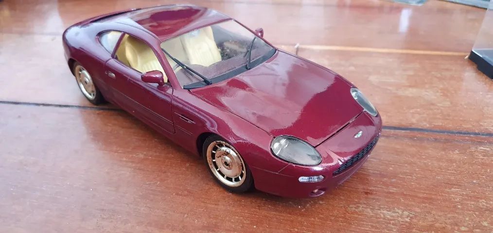Aston Martin DB7 1993 - Guiloy 1/18 - Foto 2