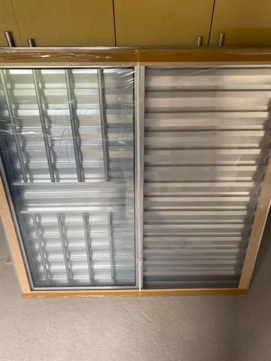 Promoção veneziana 3f 120x120 com grade linha 25