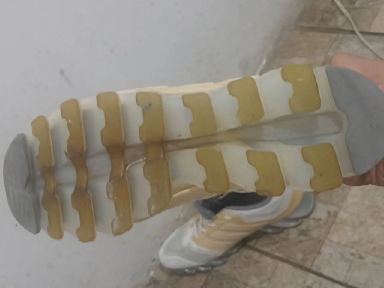 Tenis Adidas 44 - Foto 4