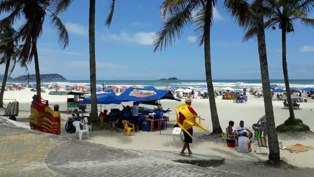 Apartamento na praia da Enseada Guarujá