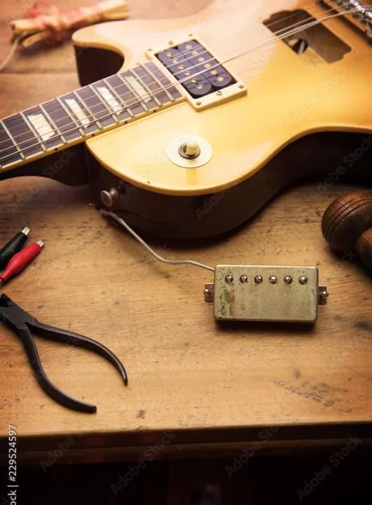 Luthier conserto de instrumentos musicais 