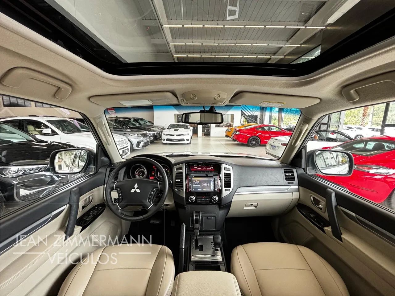 PAJERO HPE FULL 3.2 4X4 T.I.DIES. 5P AUT  BRANCA 2017/2018 - Foto 2