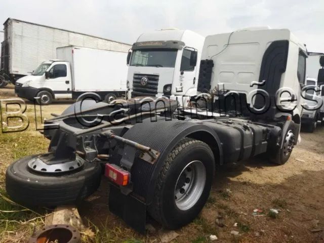 Volvo VM 330 Leito 4x2 ano 2013 - Foto 4