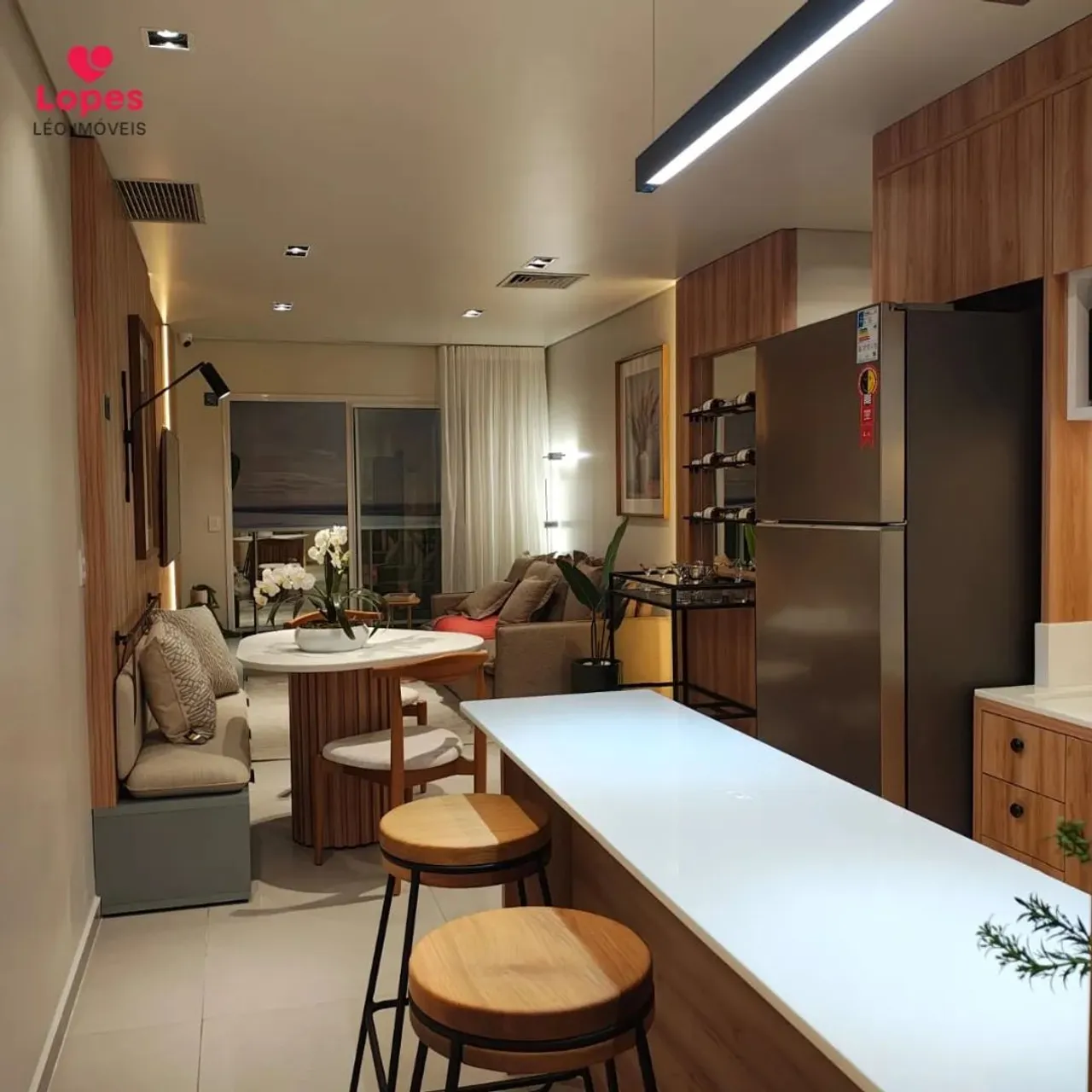 Apartamento com 2 quartos, sendo 1 suíte - Apta a financimento.